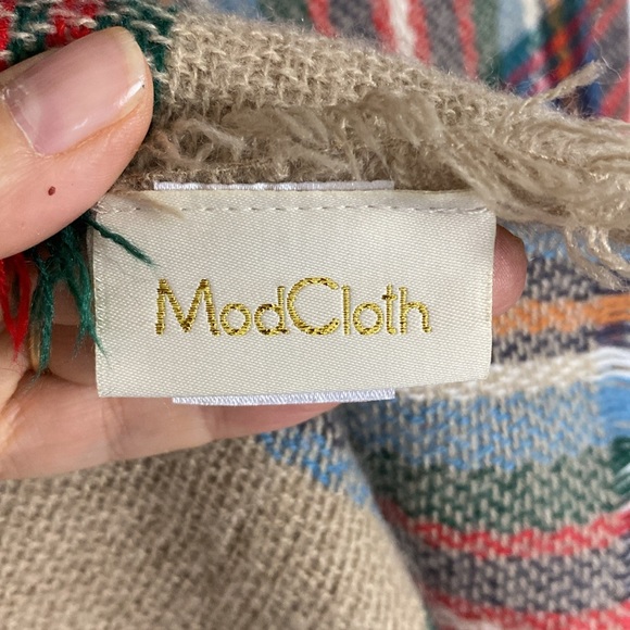 ModCloth tartan plaid blanket wrap/scarf/shawl - Picture 7 of 17